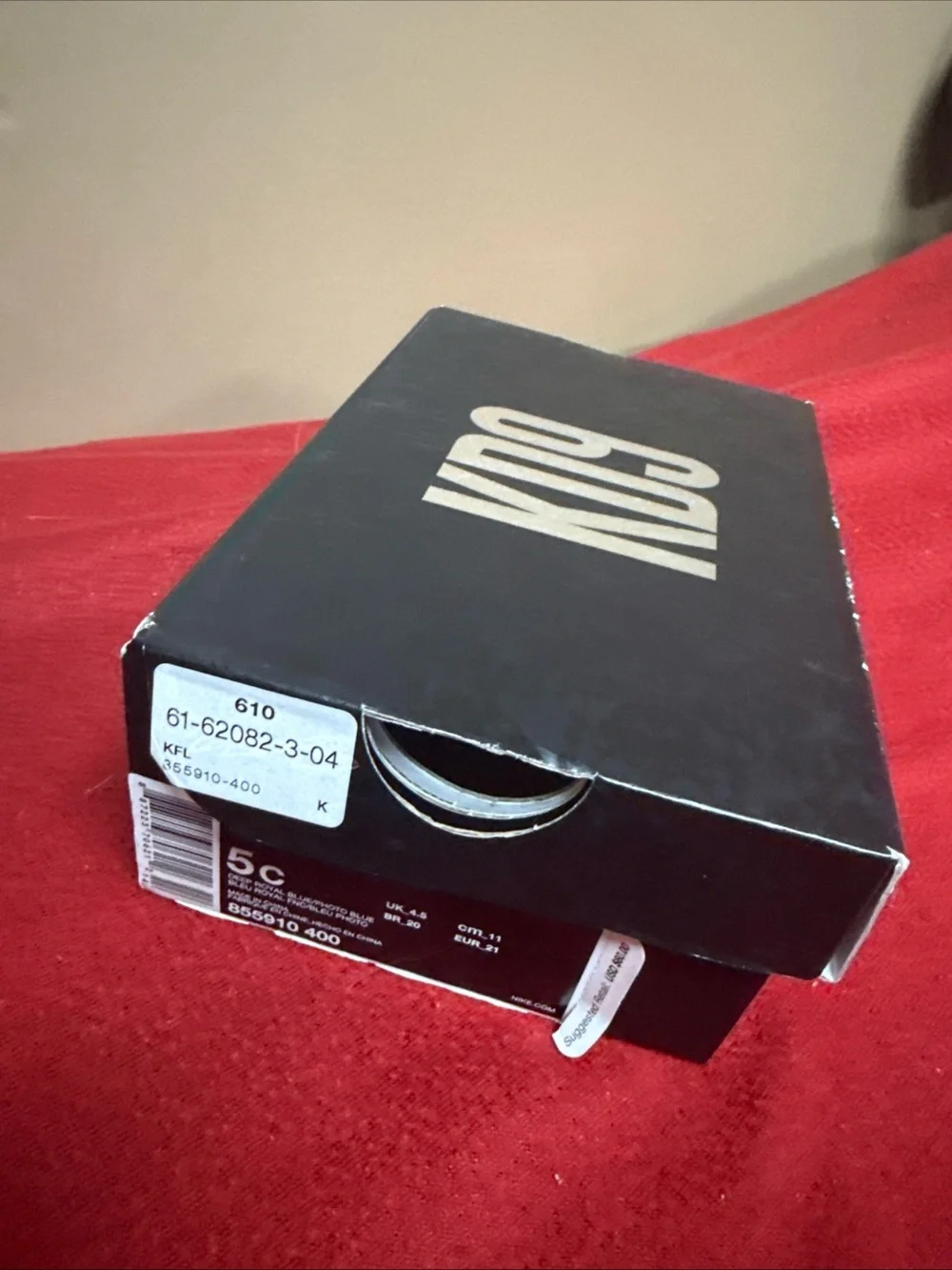 Nike black shoe
